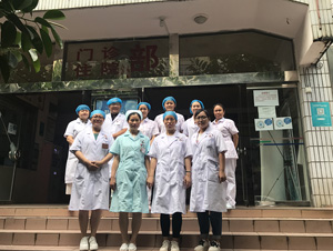 我院医护团队到河口县妇幼院开展义诊交流