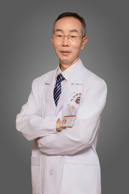 章鸿富